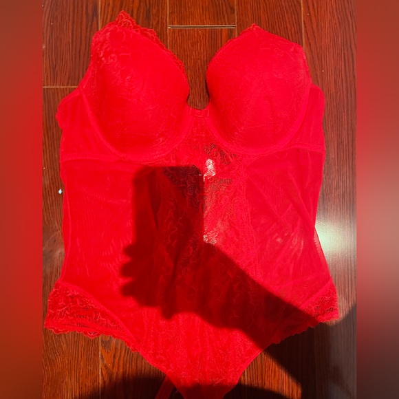 La Vie En Rose- Red Bodysuit - Picture 2 of 2